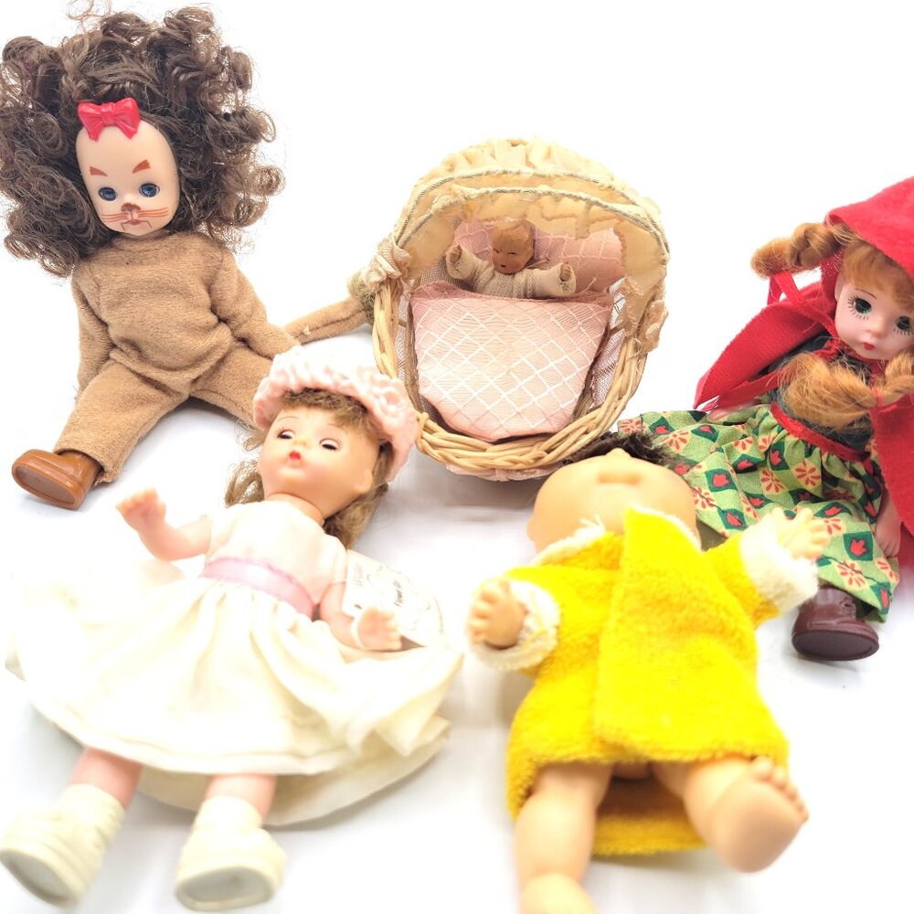 4 McDonald's Madame Alexander Mini Dolls Vintage Condition